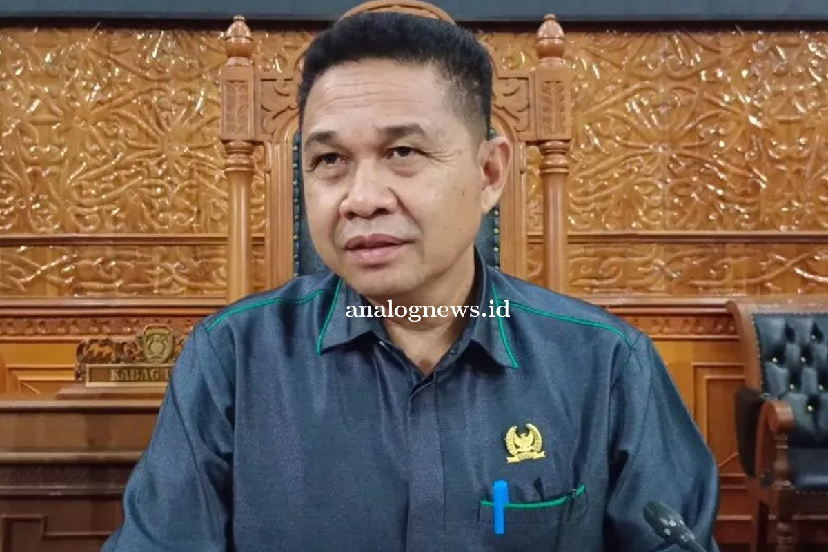 Ketua_dewan_Joni.jpg