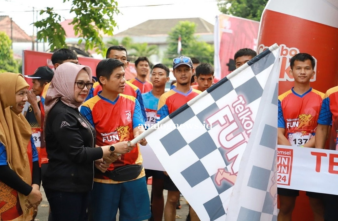 Najirah Semarakkan Anniversary ke-29 Telkomsel, Lepas Peserta Fun Run Bontang