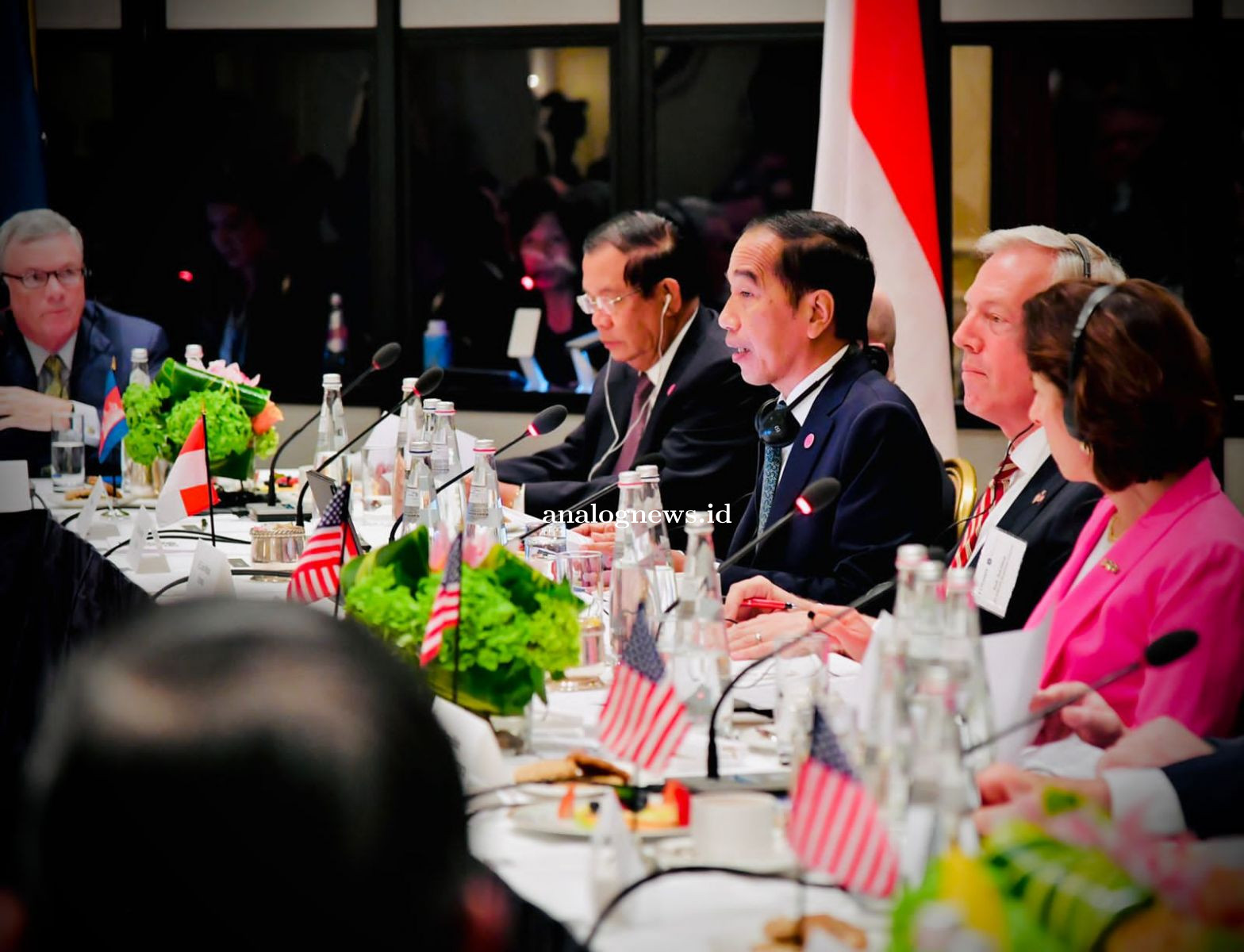 jokowi_kt_asean.jpg