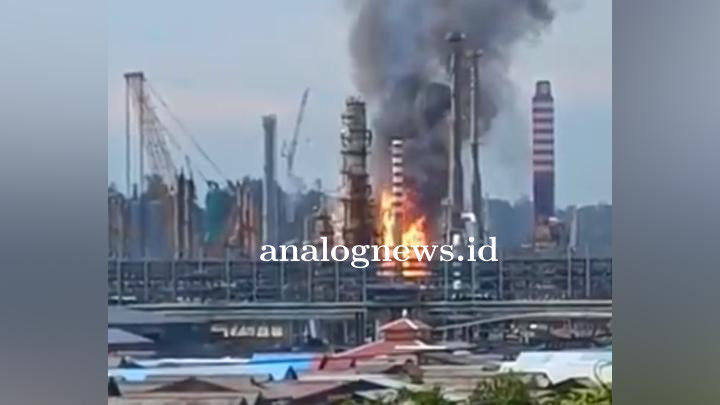 kilang_balikpapan_terbakar.jpg