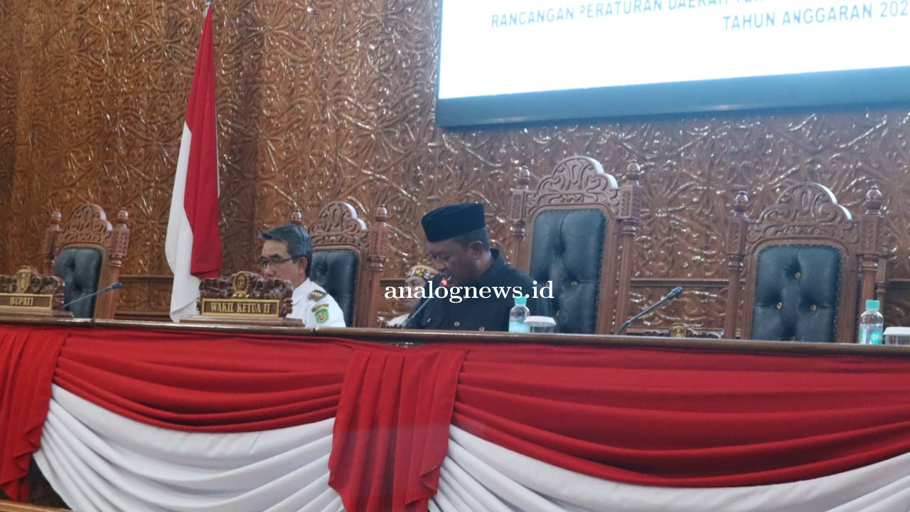 paripurna_DPRD_Kutim.jpg